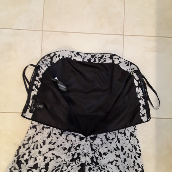 White House Black Market Strapless Dress - Picture 2 of 12